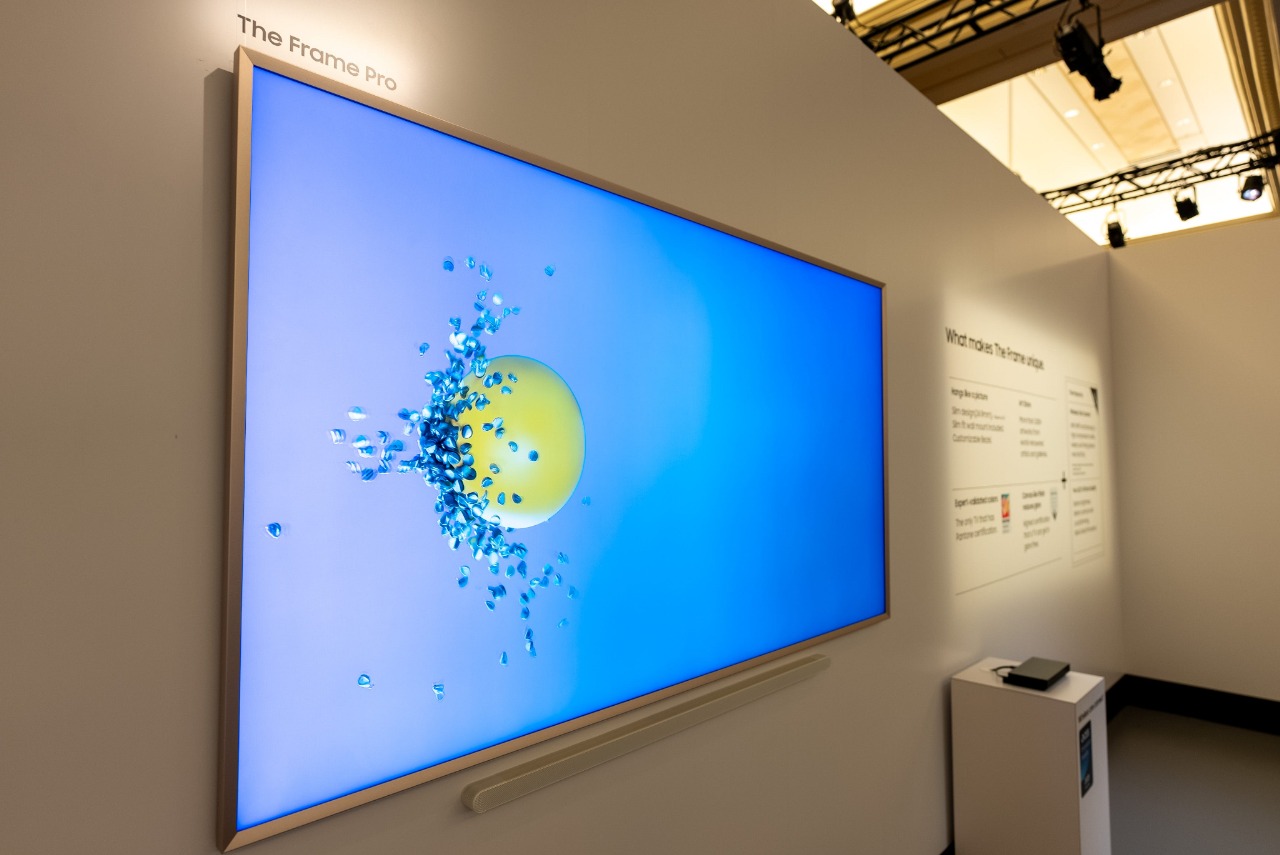 Samsung Frame Pro, Samsung Pro Features, AI tech 2025…
